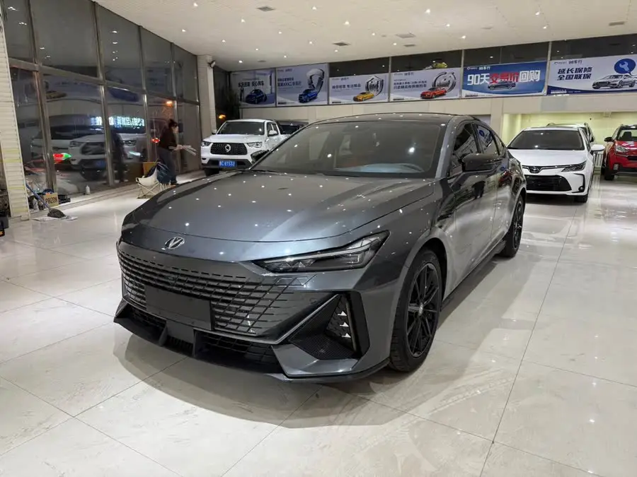 Changan UNI-V 2022 1.5T Premium