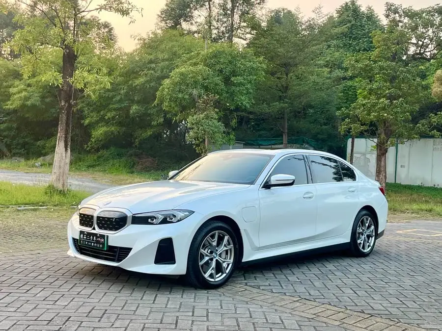 بي إم دبليو i3 2024 eDrive 35 L