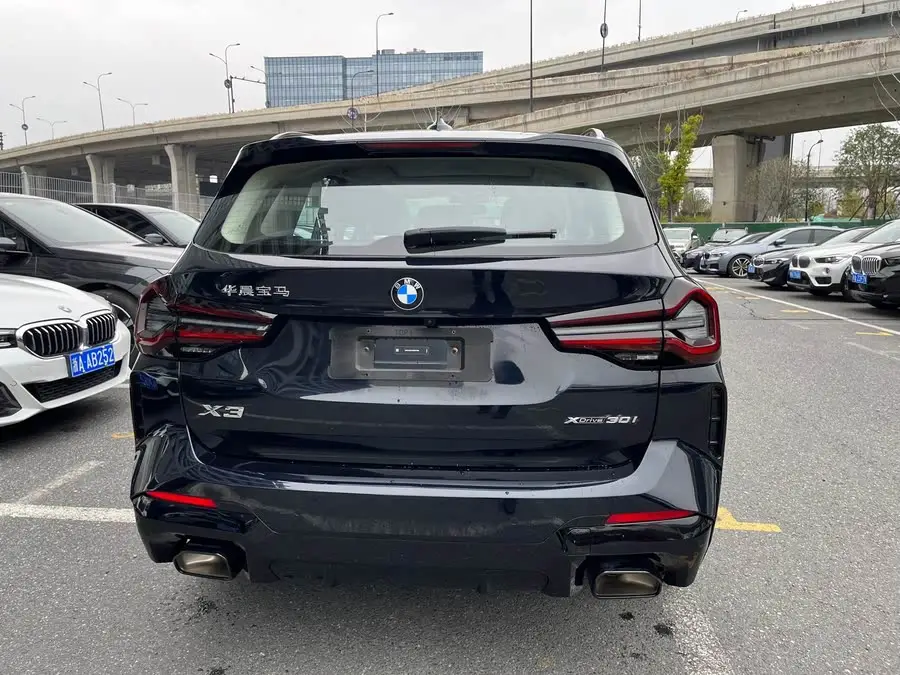 BMW X3 2023 xDrive30i Leading Model M Shadow Package
