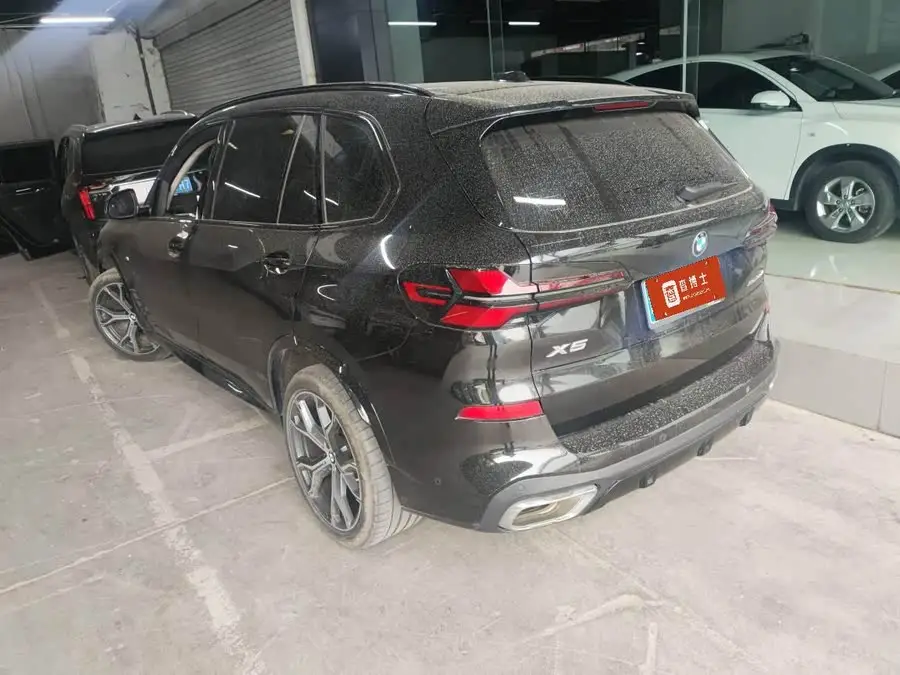 BMW X5 2023 xDrive 30Li M Sport Edition with Night Package