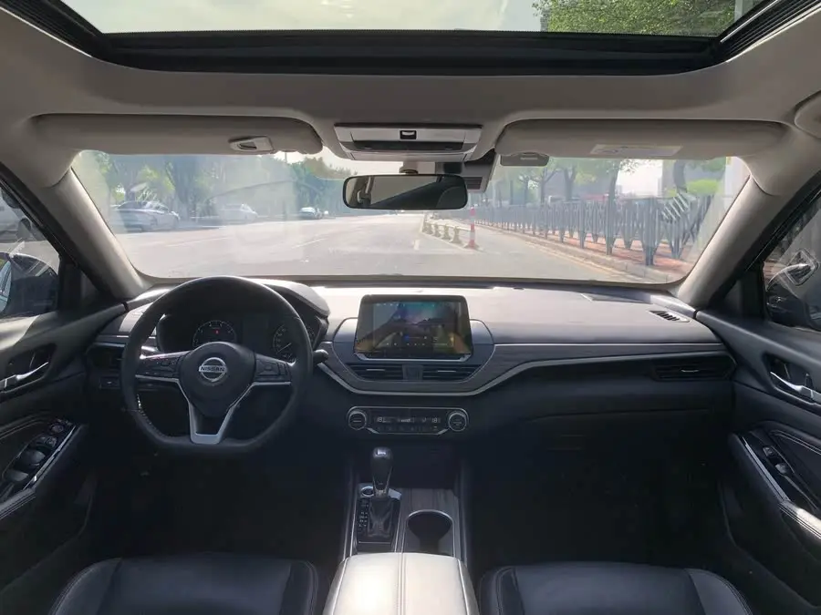 تينّا 2021 2.0L XL إصدار الراحة