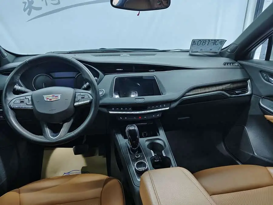 Cadillac XT4 2022 28T Luxury FWD