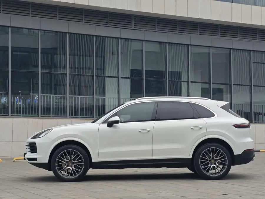 2022 Cayenne 3.0T Platinum Edition