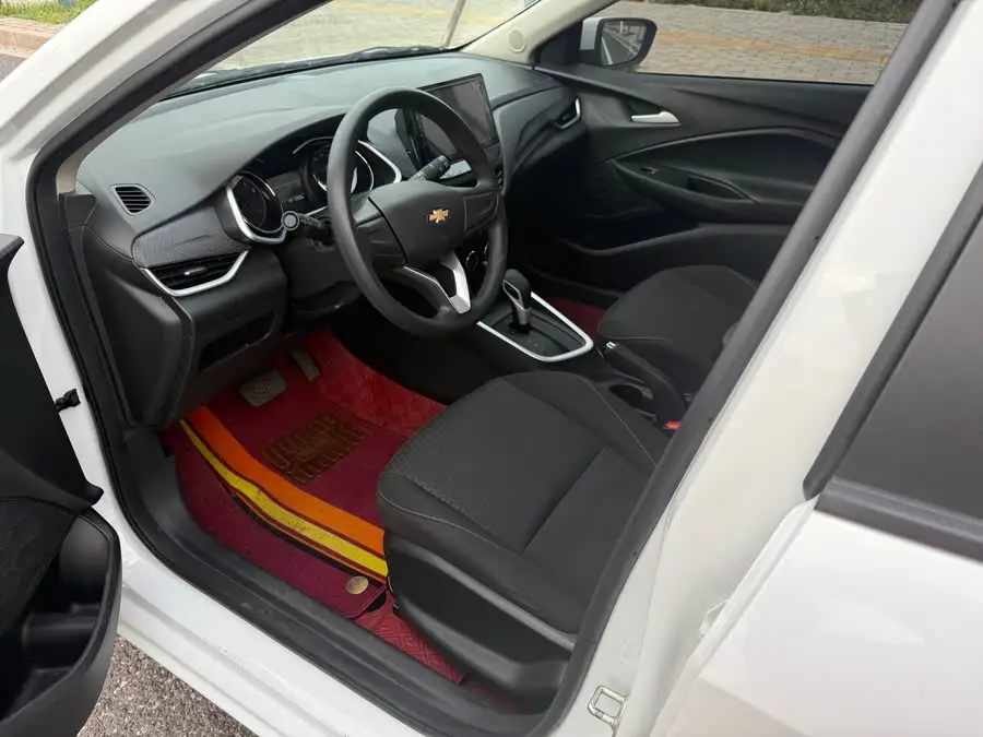 2022 شيفروليه أفيو ريدلاين 325T أوتوماتيكي إصدار أنيق