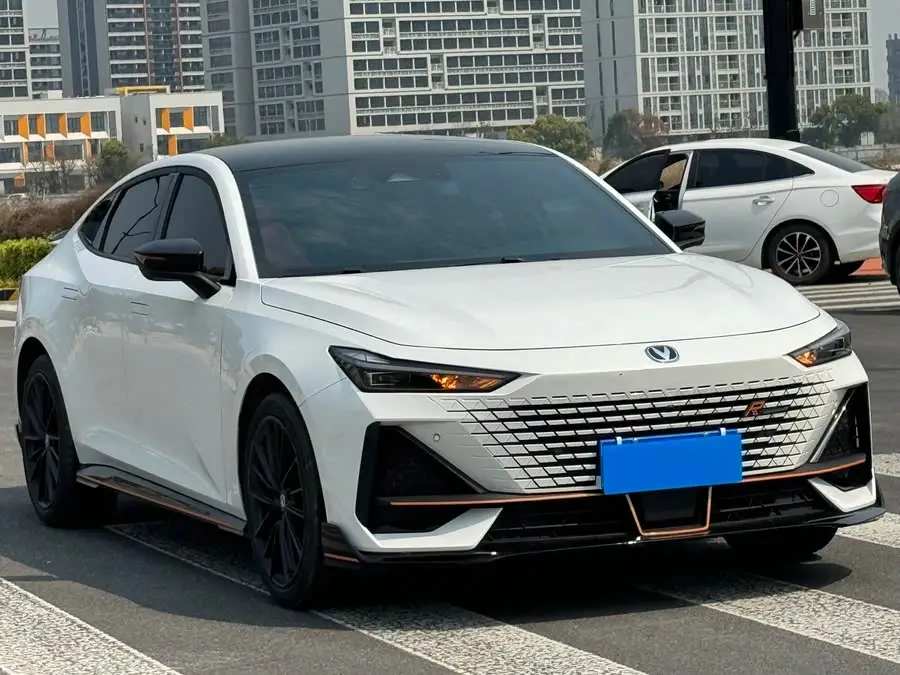 Changan UNI-V 2023 1.5T Sport Version