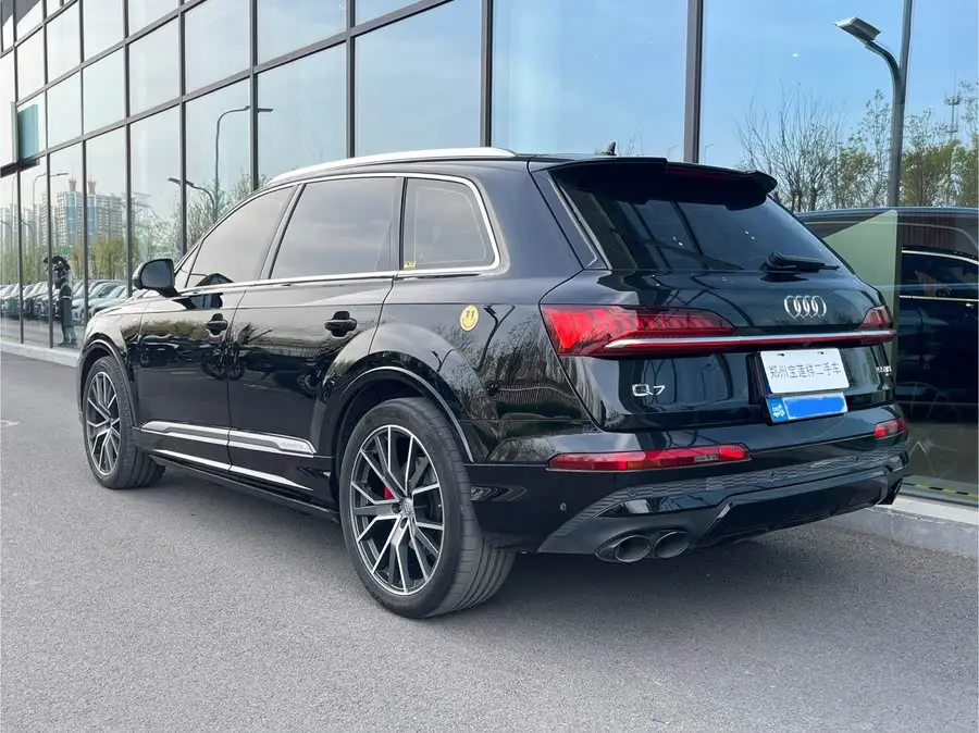 Audi Q7 2023 55 TFSI quattro S line Sport