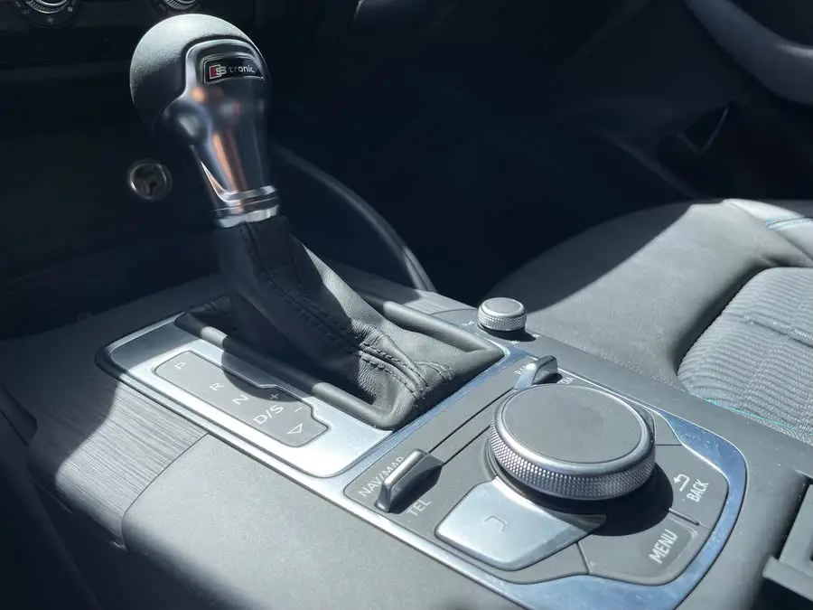 أودي A3 2020 سبورت باك 35 TFSI نسخة الموضة الوطنية VI