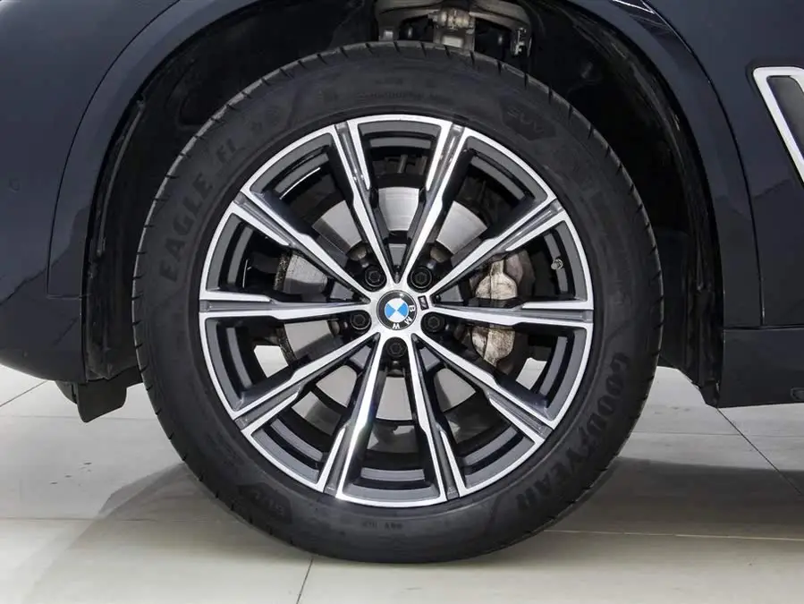 BMW X5 2022 xDrive 30Li Exclusive M Sport Package