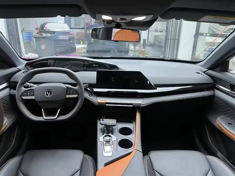 Changan UNI-V 2022 1.5T Premium