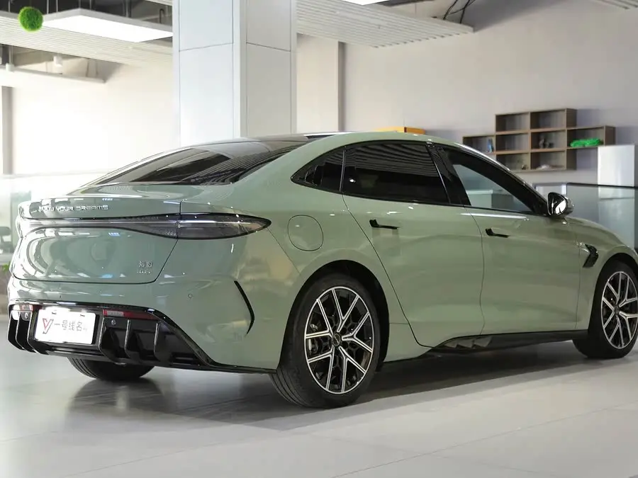 فريق البحر 2023 نسخة البطل 650 كم نسخة الأداء ذات الدفع الرباعي