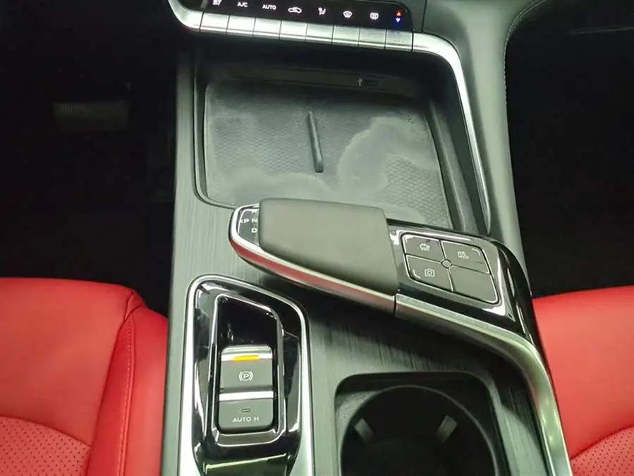 شانجان UNI-T 2020 1.5T الفاخرة