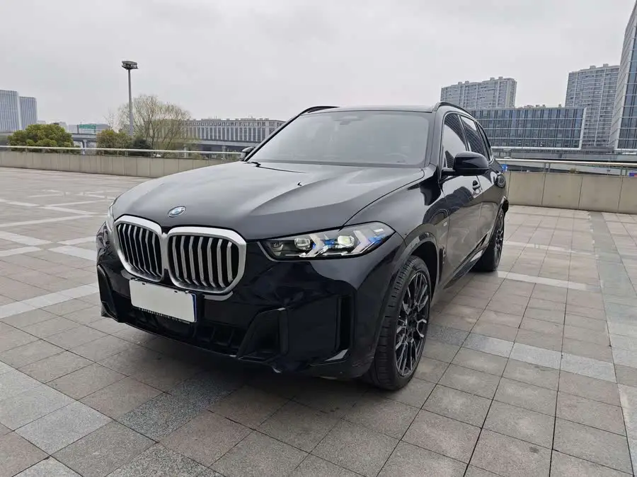 BMW X5 2023 xDrive 40Li M Sport Night Package