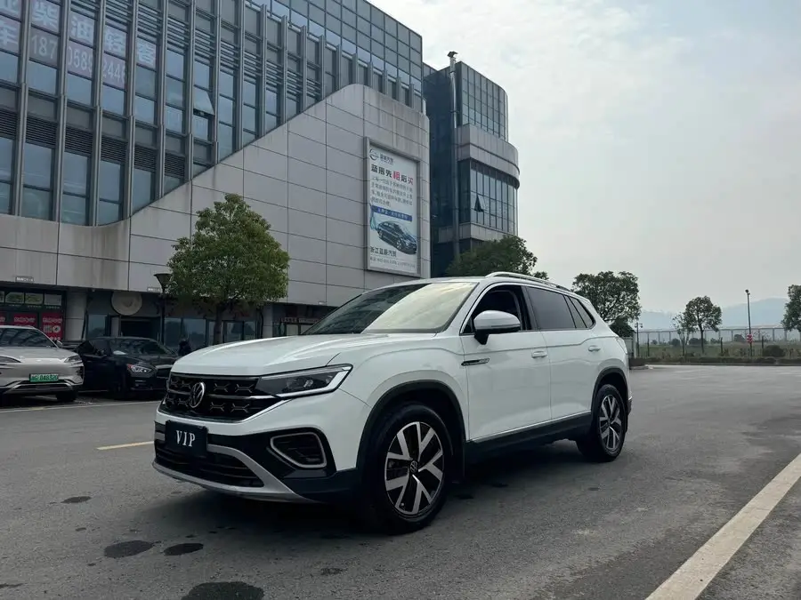 تيرون 2023 330TSI دفع ثنائي فئة الرفاهية بلس النسخة المتقدمة