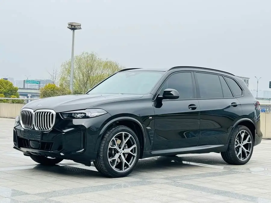 2023 BMW X5 xDrive 30Li M Sport Package
