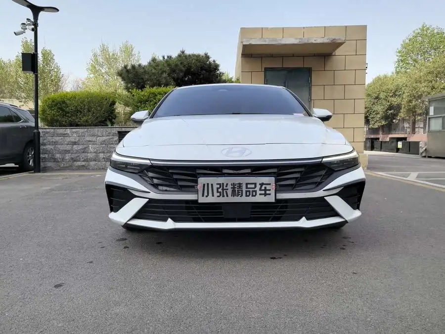 إيلانتر 2023 1.5 لتر CVT LUX النسخة المتميزة