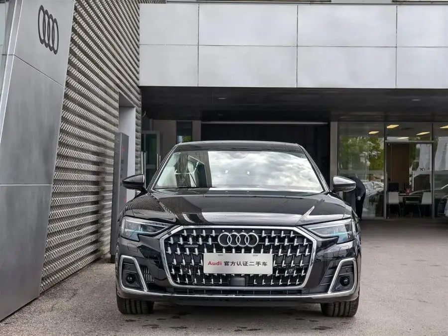 أودي A8 2025 A8L 45 TFSI كواترو فاخرة