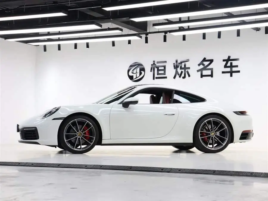 Porsche 911 2022 Carrera 3.0T