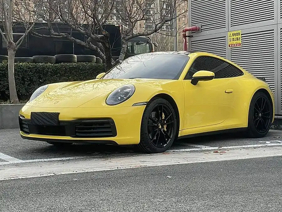بورش 911 2023 كاريرا 3.0T