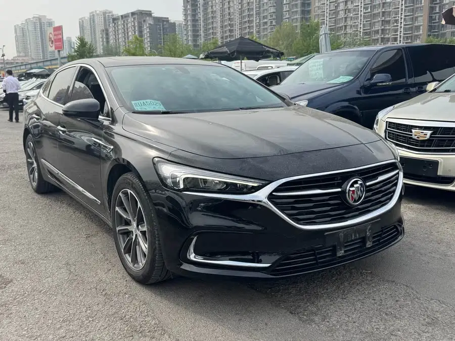 بيوك لاكروس 2022 652T الفاخرة