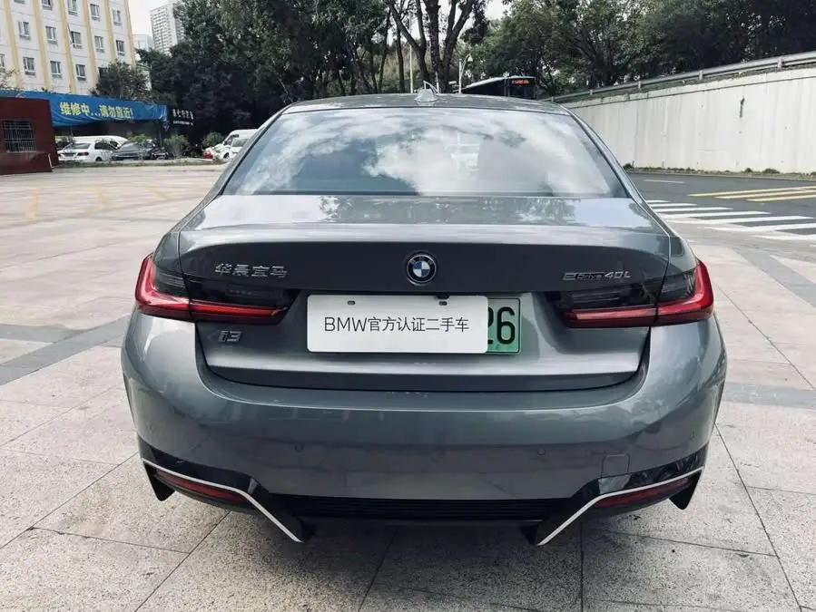 بي إم دبليو i3 2024 eDrive 40 L حزمة الليل