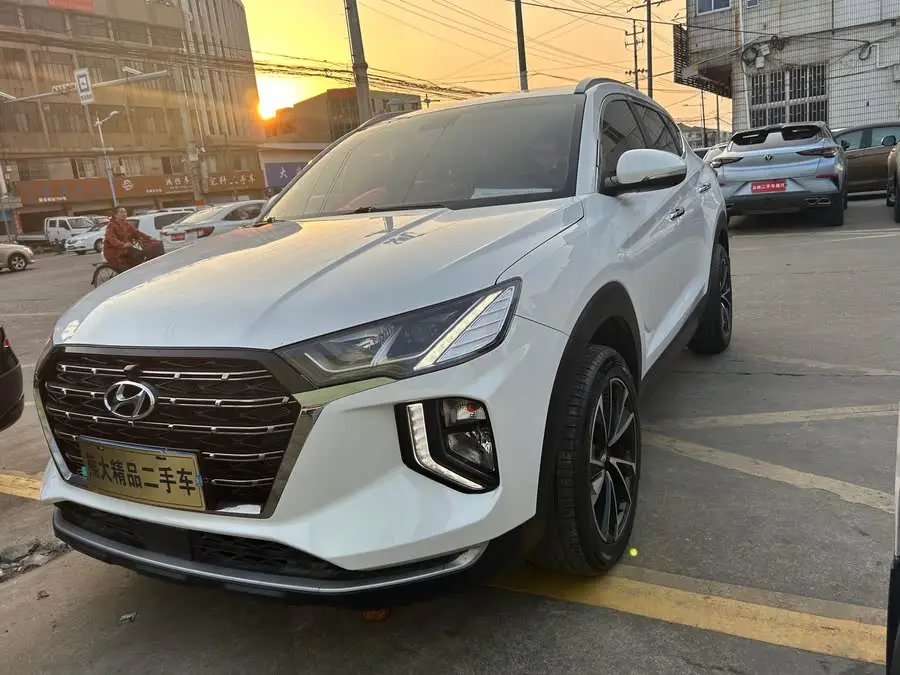 Tucson 2020 280TGDi Dual-Clutch Two-Wheel Drive Intelligent Connectivity Version National V