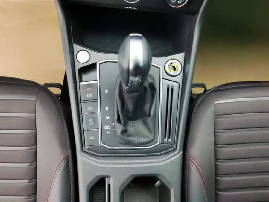 لافيدا 2023 300TSI DSG نسخة السماء الكاملة