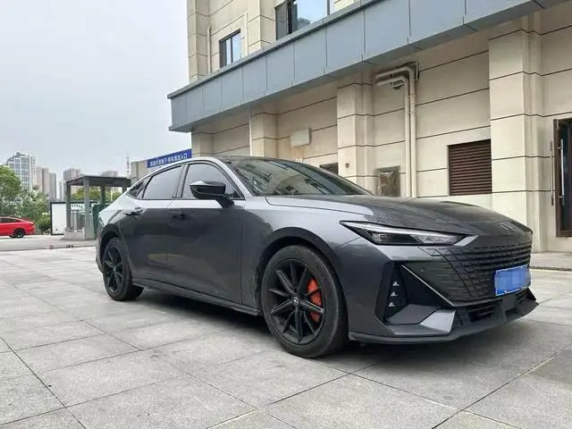 Changan UNI-V 2023 1.5T Respect Edition