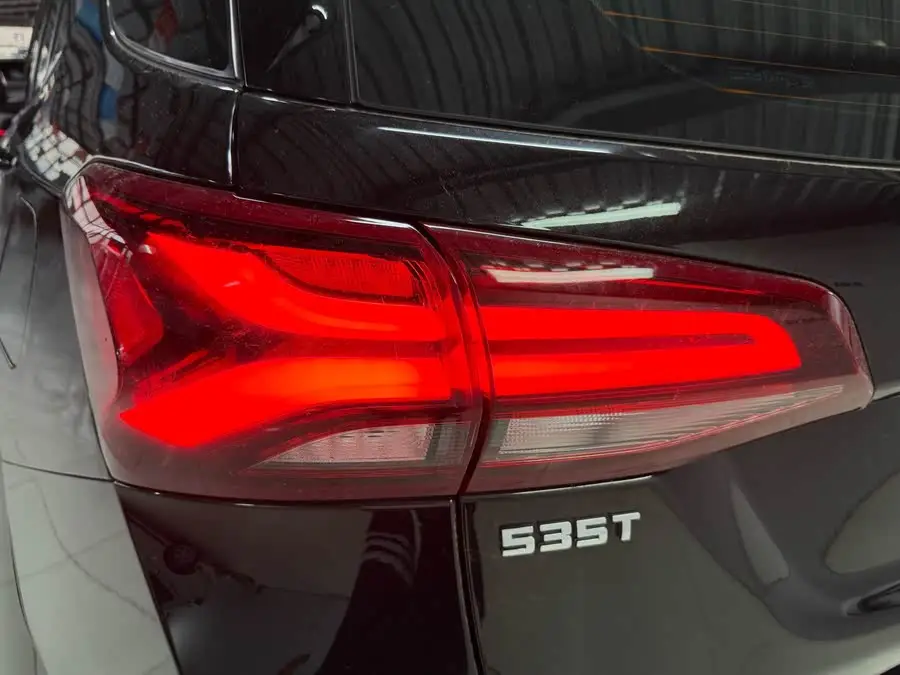 2021 شيفروليه تراكير 535T إديشن النخبة