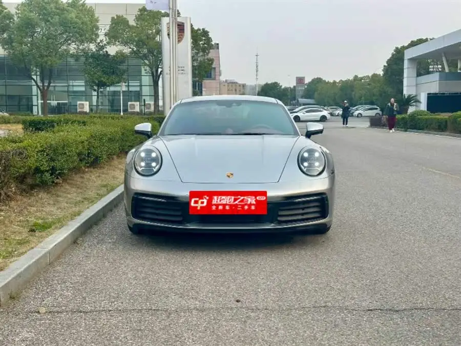 بورش 911 2023 كاريرا 3.0T