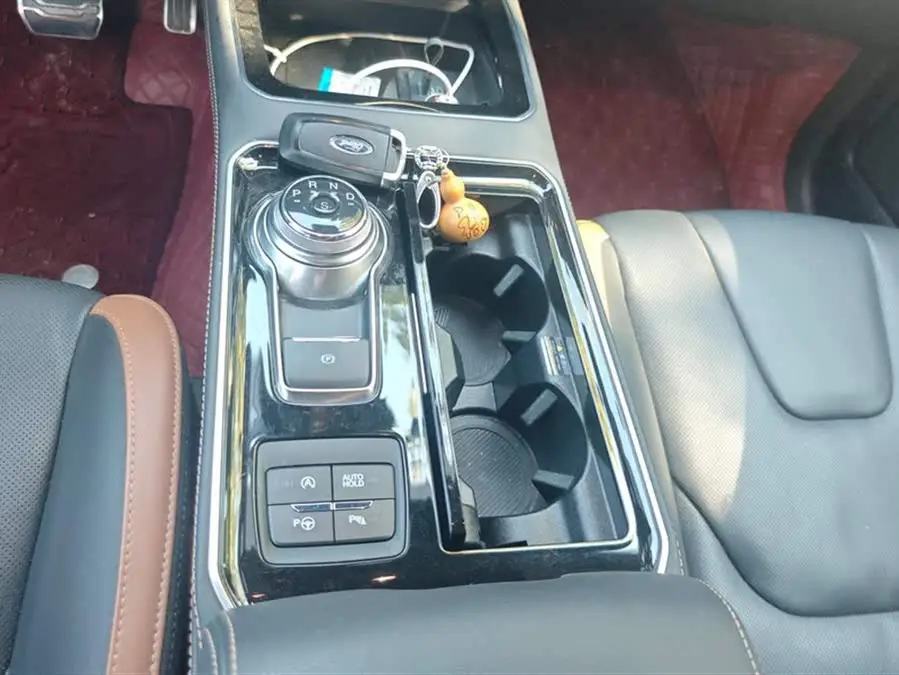 Ford Edge 2021 PLUS EcoBoost 245 Two-Wheel Drive High-End 7-Seater