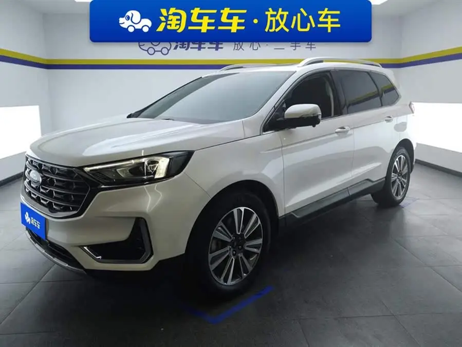 2021 Ford Edge PLUS EcoBoost 245 Two-Wheel Drive Platinum 5-Seater