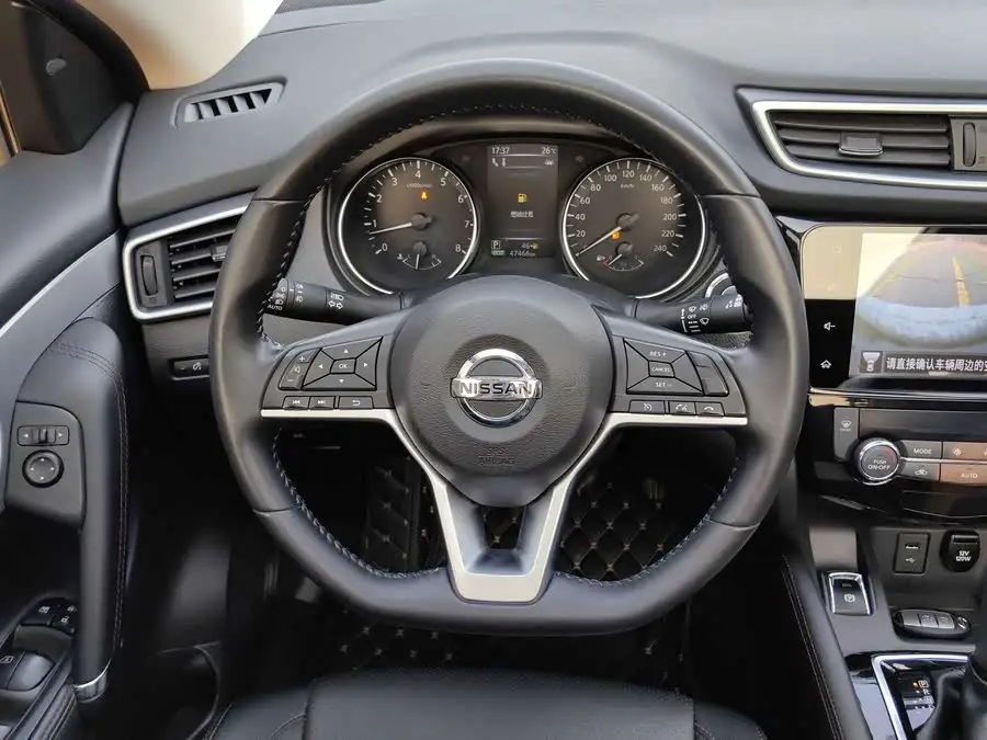 2022 نيسان قاشقاي 2.0 لتر CVT XV بريم إصدار فاخر