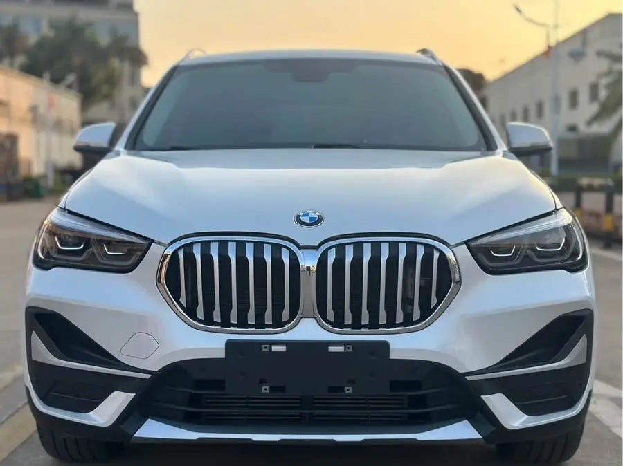 بي إم دبليو X1 2020 sDrive20Li الحصرية