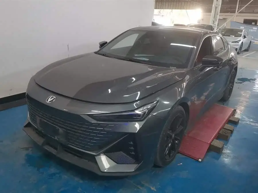 Changan UNI-V 2022 1.5T Premium