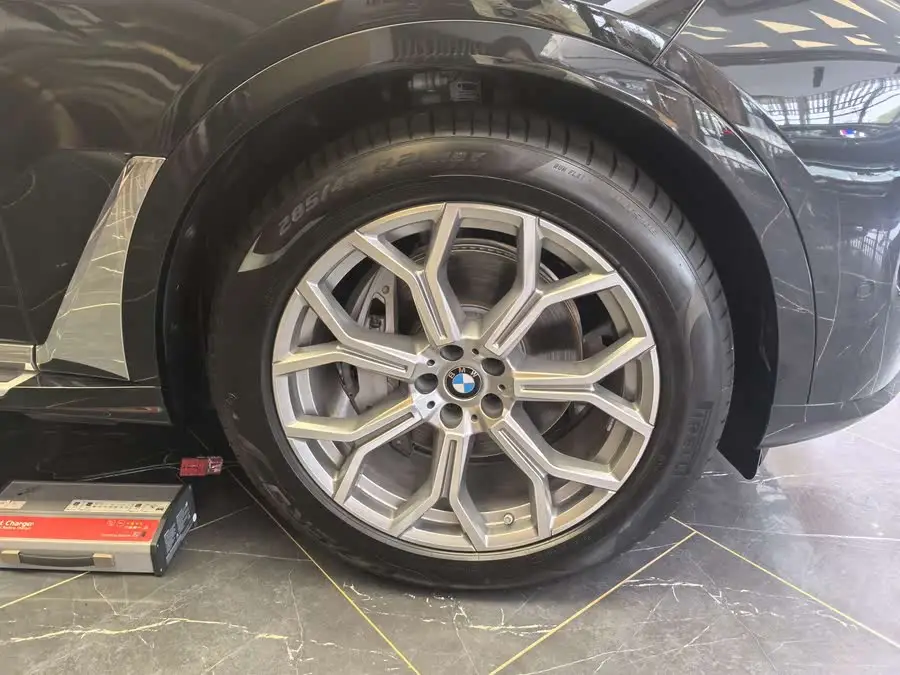 بي إم دبليو X7 2024 xDrive40i حزمة M الرياضية الفاخرة