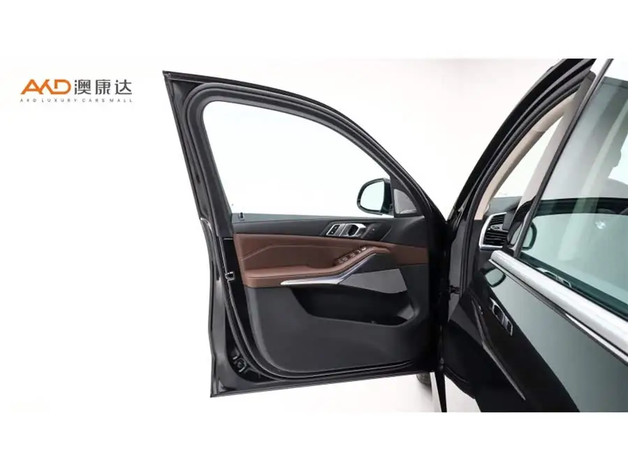 بي إم دبليو X5 موديل 2022 تحديث xDrive 30Li حزمة M الرياضية