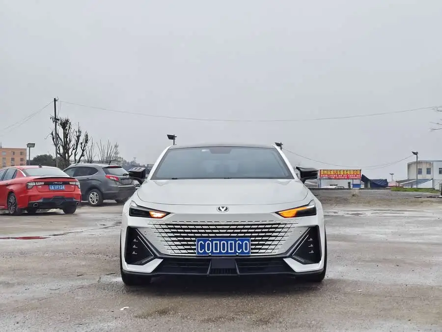 Changan UNI-V 2023 1.5T Premium