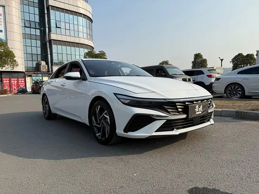 إيلانتر 2023 1.5 لتر CVT لكس النسخة الفاخرة