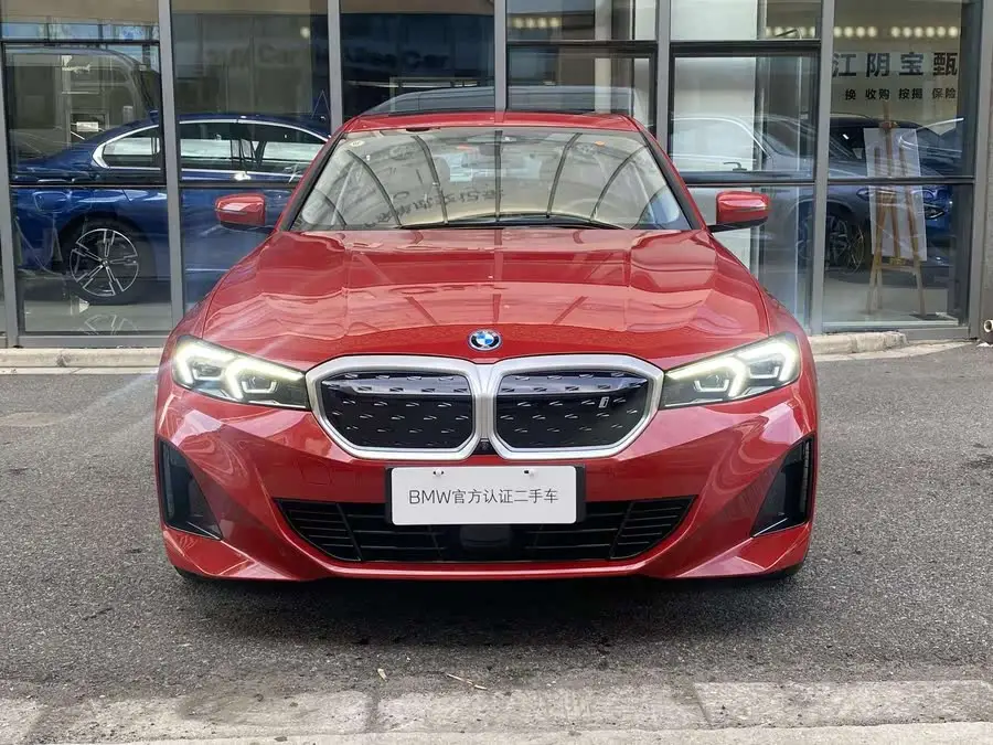 بي إم دبليو i3 2022 eDrive 35 L