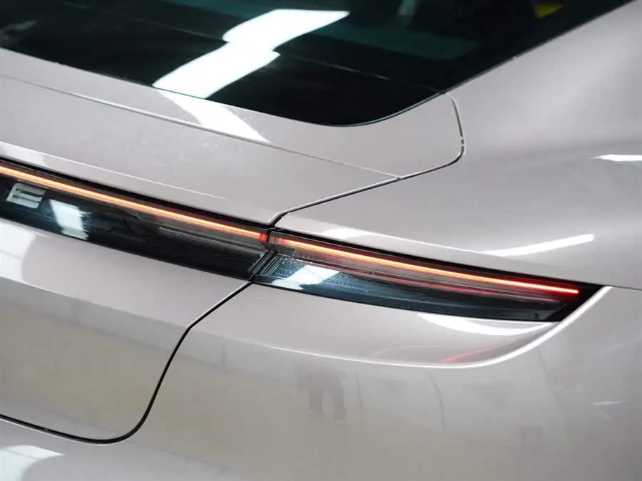 Taycan 2022 Model Facelift