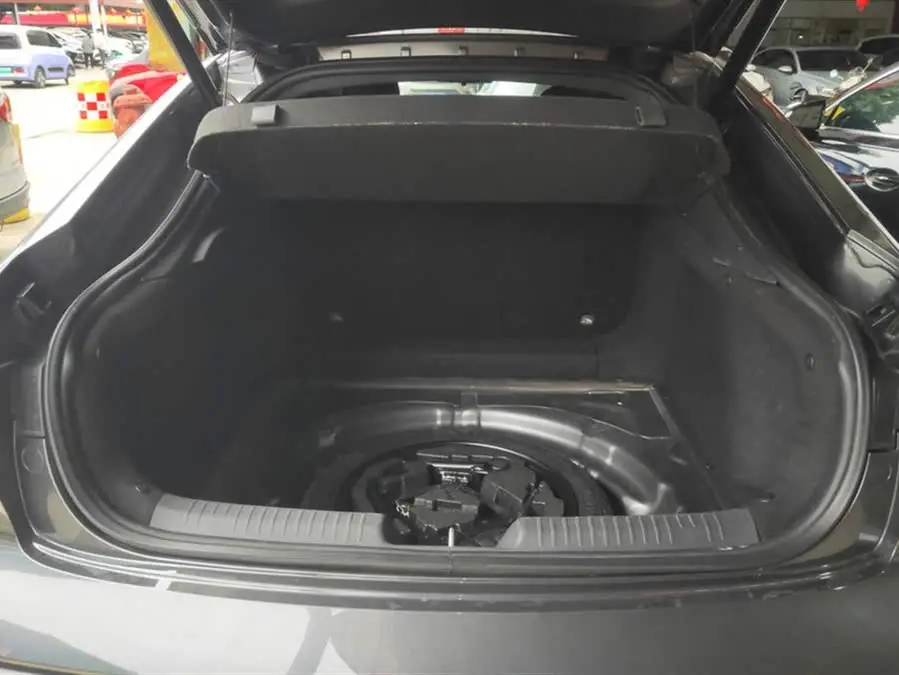 Changan UNI-V 2022 1.5T Smart Navigation Edition