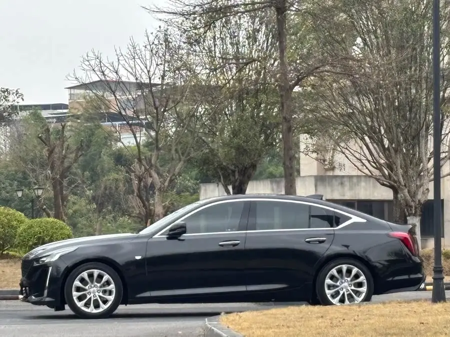 كاديلاك CT5 2021 28T الفاخرة