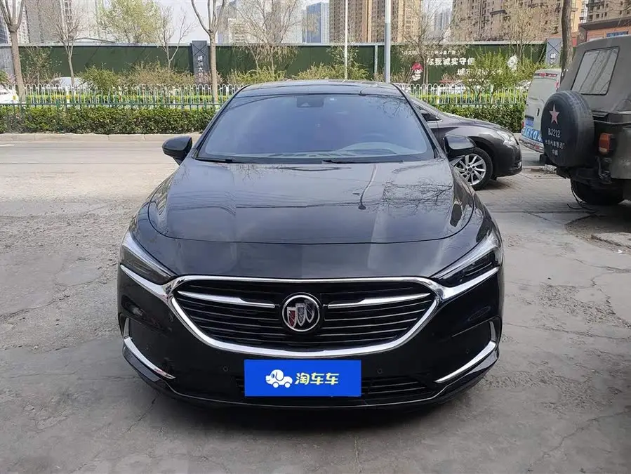 بيوك لاكروس 2021 652T بريميوم