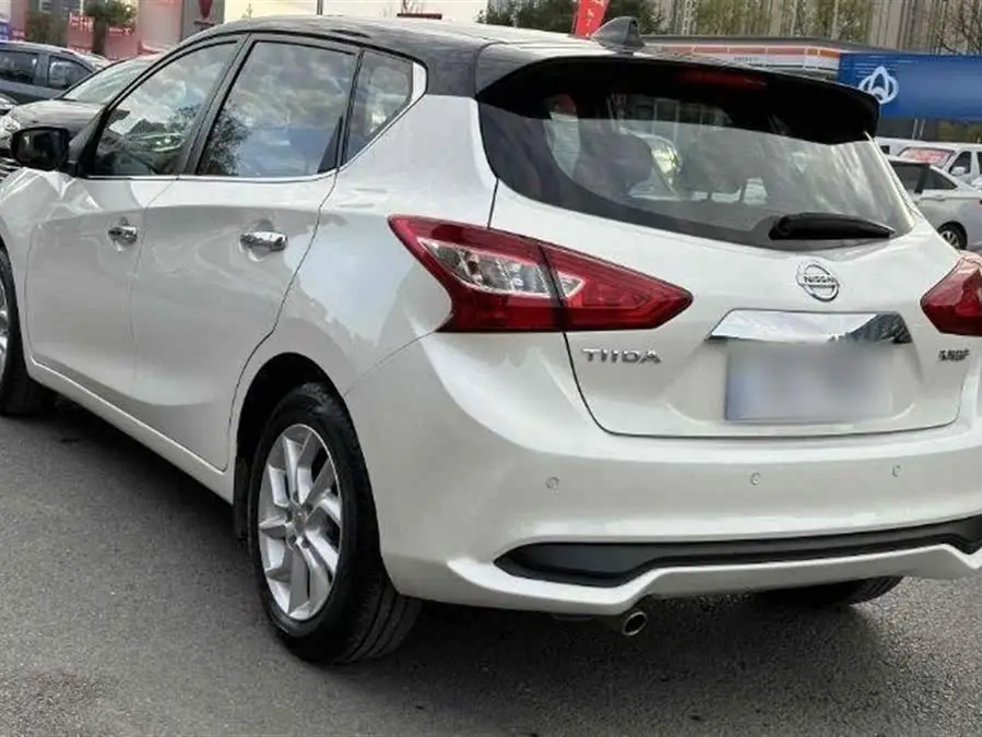 نيسان تييدا 2021 1.6 لتر CVT الذكية