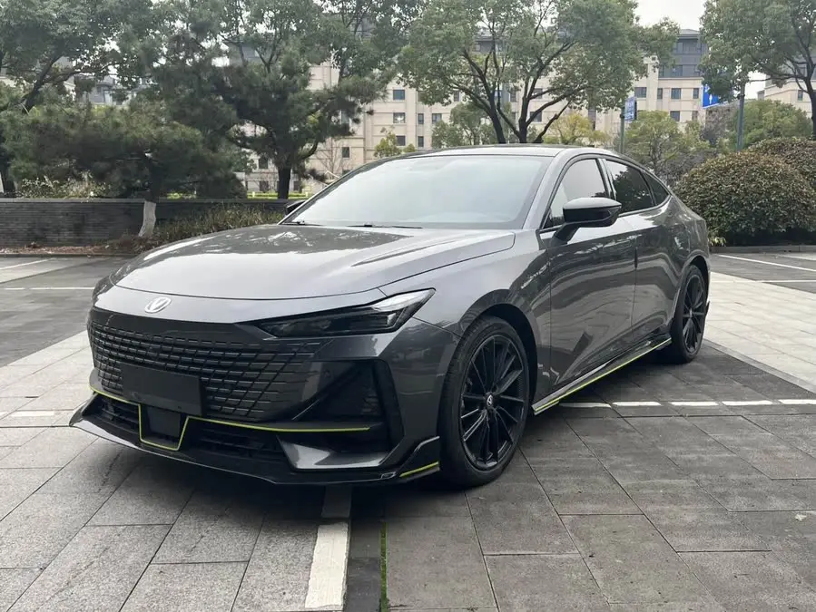 شانغن UNI-V 2022 فئة رياضية 1.5T