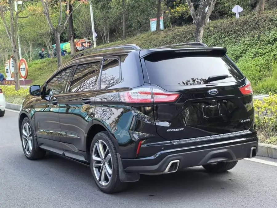 2020 Ford Edge EcoBoost 245 AWD ST-Line 7-Seater