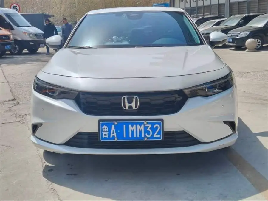 2023 Model HATCHBACK 240TURBO CVT Phantom Night Luxury Edition