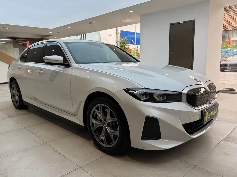 بي إم دبليو i3 2024 eDrive 35 L