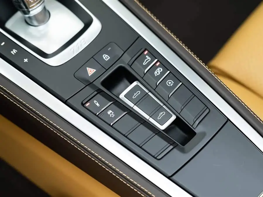 Porsche 718 2022 Model Boxster 2.0T