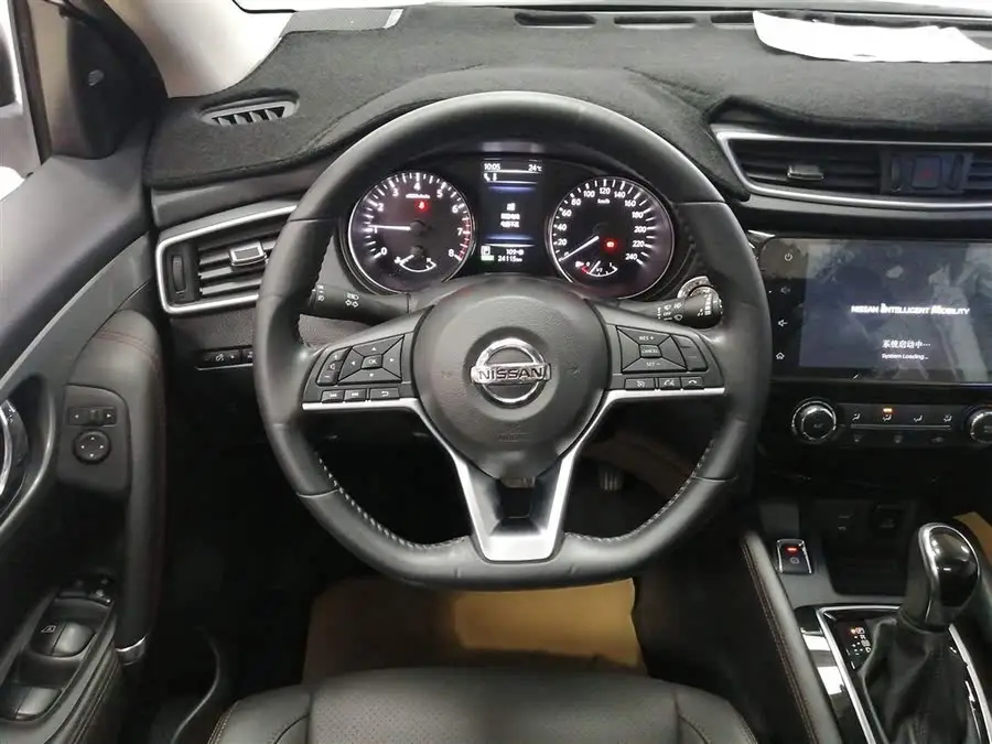 نيسان إكس تريل 2021 2.0 لتر CVT الفاخرة